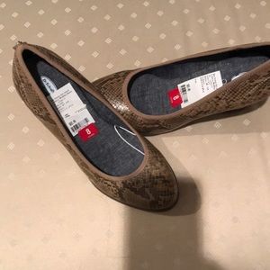 NWT Dr Scholls Brown Snakeskin like Wedge